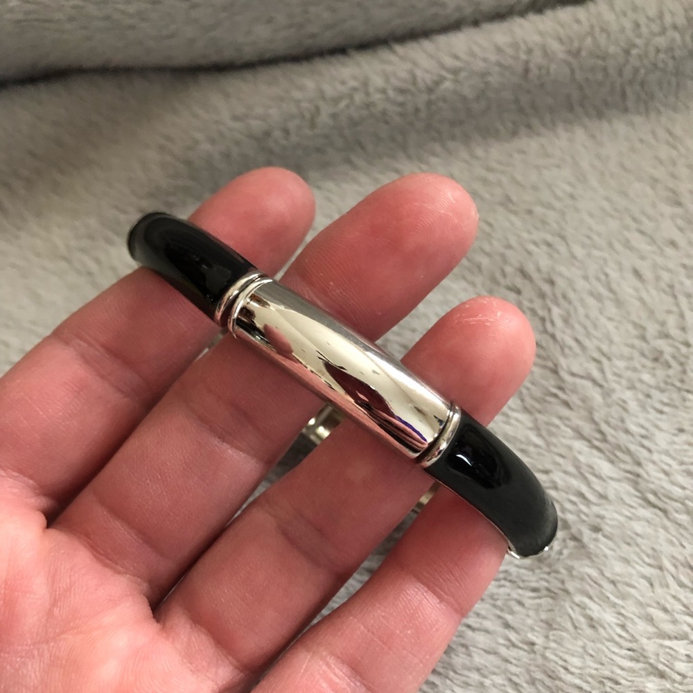 Lia Sophia stretch bracelet